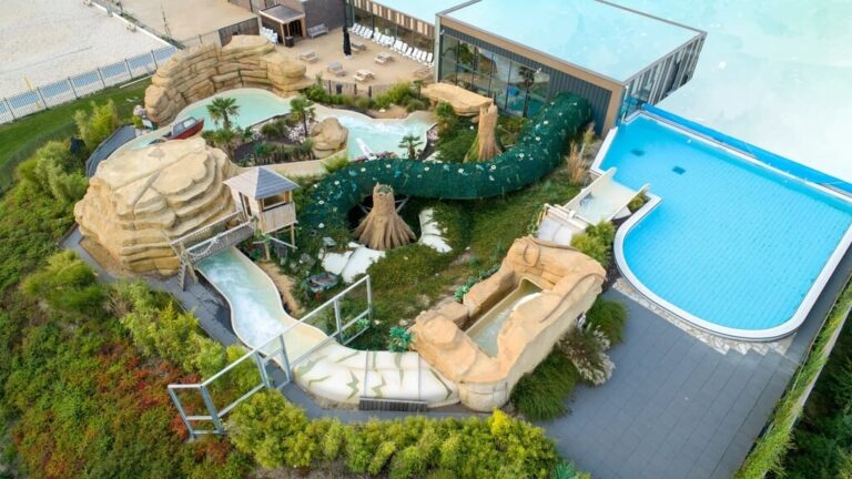 Zwemmen in Swimfun — Attracties in Balk